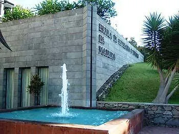 Escola Funchal (Madeira)