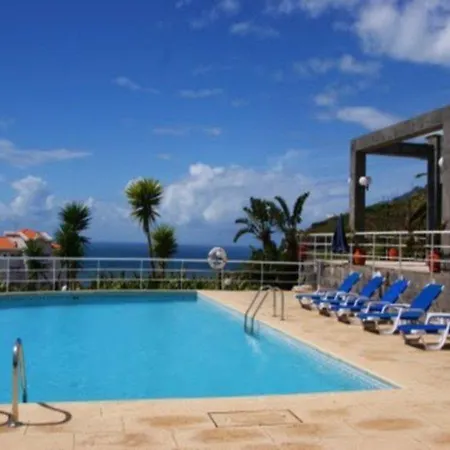 Escola Funchal (Madeira)