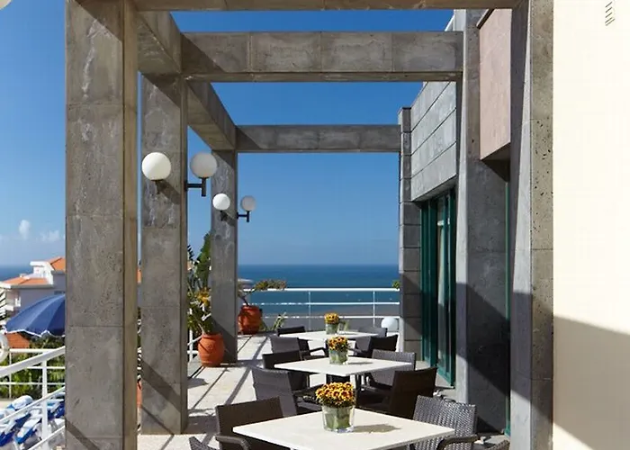 校园酒店 4* 丰沙尔