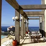 فندق Escola 4*