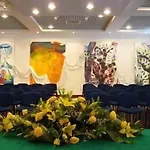 Escola فندق 4*