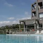 فندق Escola 4*